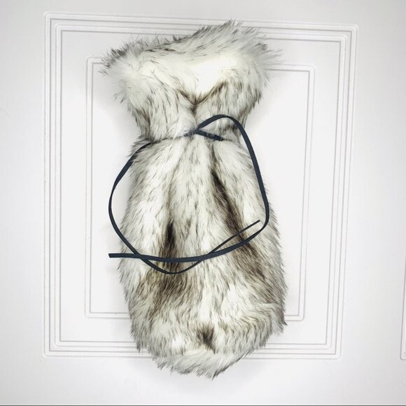 Classy Faux Fur Pouch - Picture 2 of 5